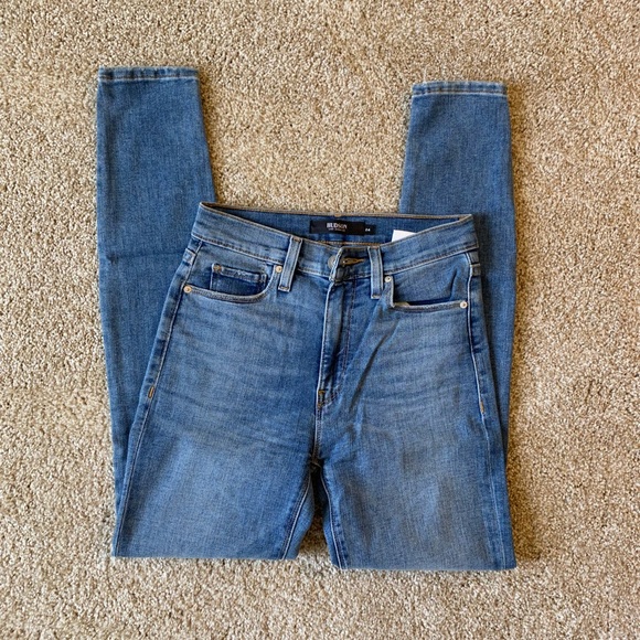 Hudson Barbara High-Rise Super Skinny Ankle Jean - Picture 4 of 5